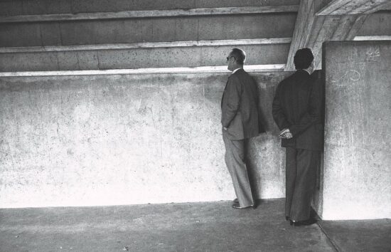 2 men Parc des Princes Paris 1981 © Stéfane France