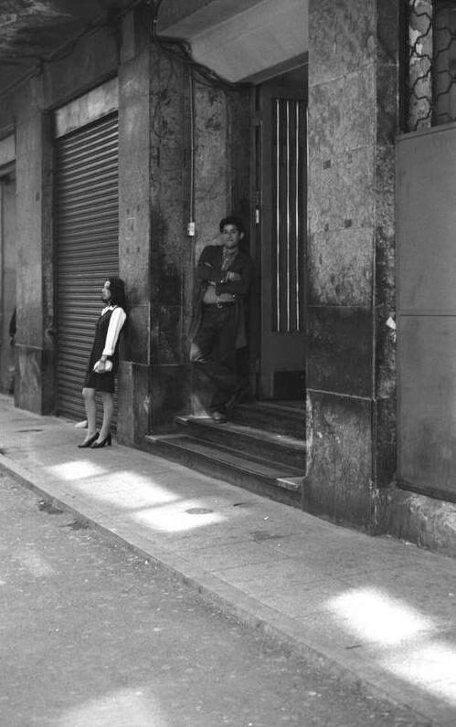 Waiting woman Santiago © Stéfane France